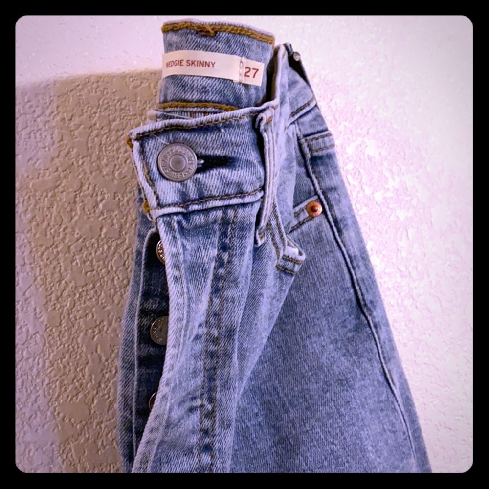 Levi button fly Wedgie Skinny Jeans